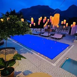 https://guler-butik-hotel.allantalyahotels.org
